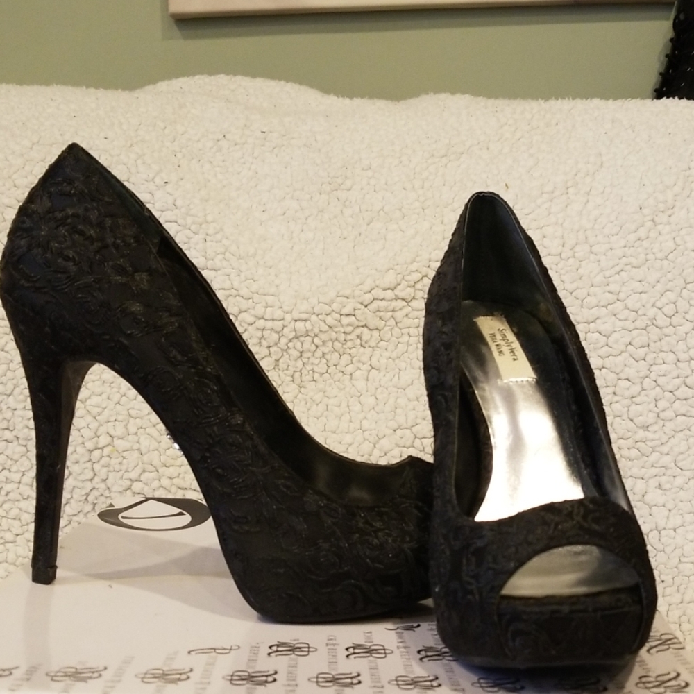 Simply Vera , size 9